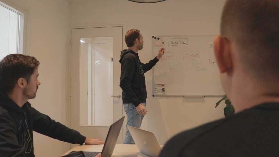 Brainstorm---Vergadering-bij-ProductFlow